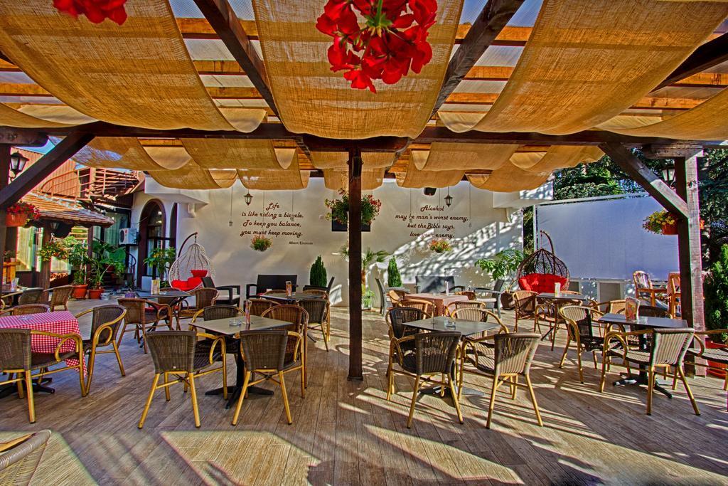Hotel Petrus Paracin Exterior photo