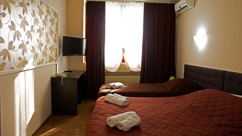 Hotel Petrus Paracin Exterior photo