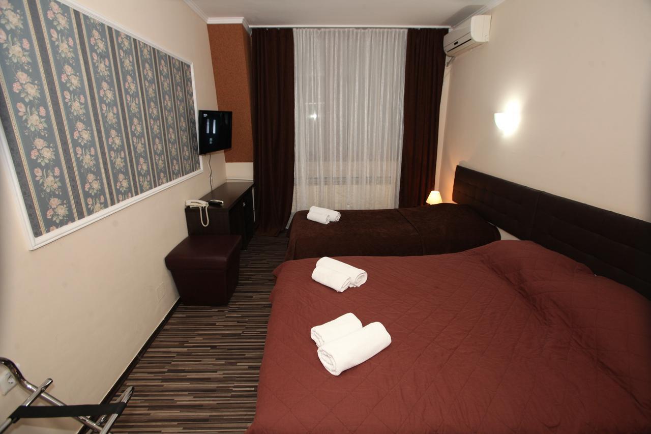 Hotel Petrus Paracin Exterior photo