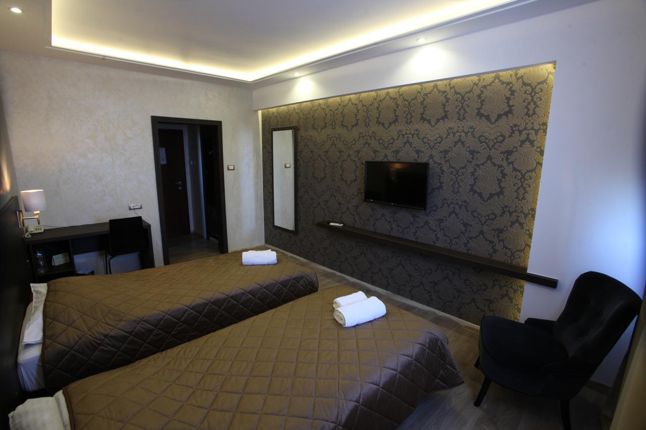 Hotel Petrus Paracin Exterior photo