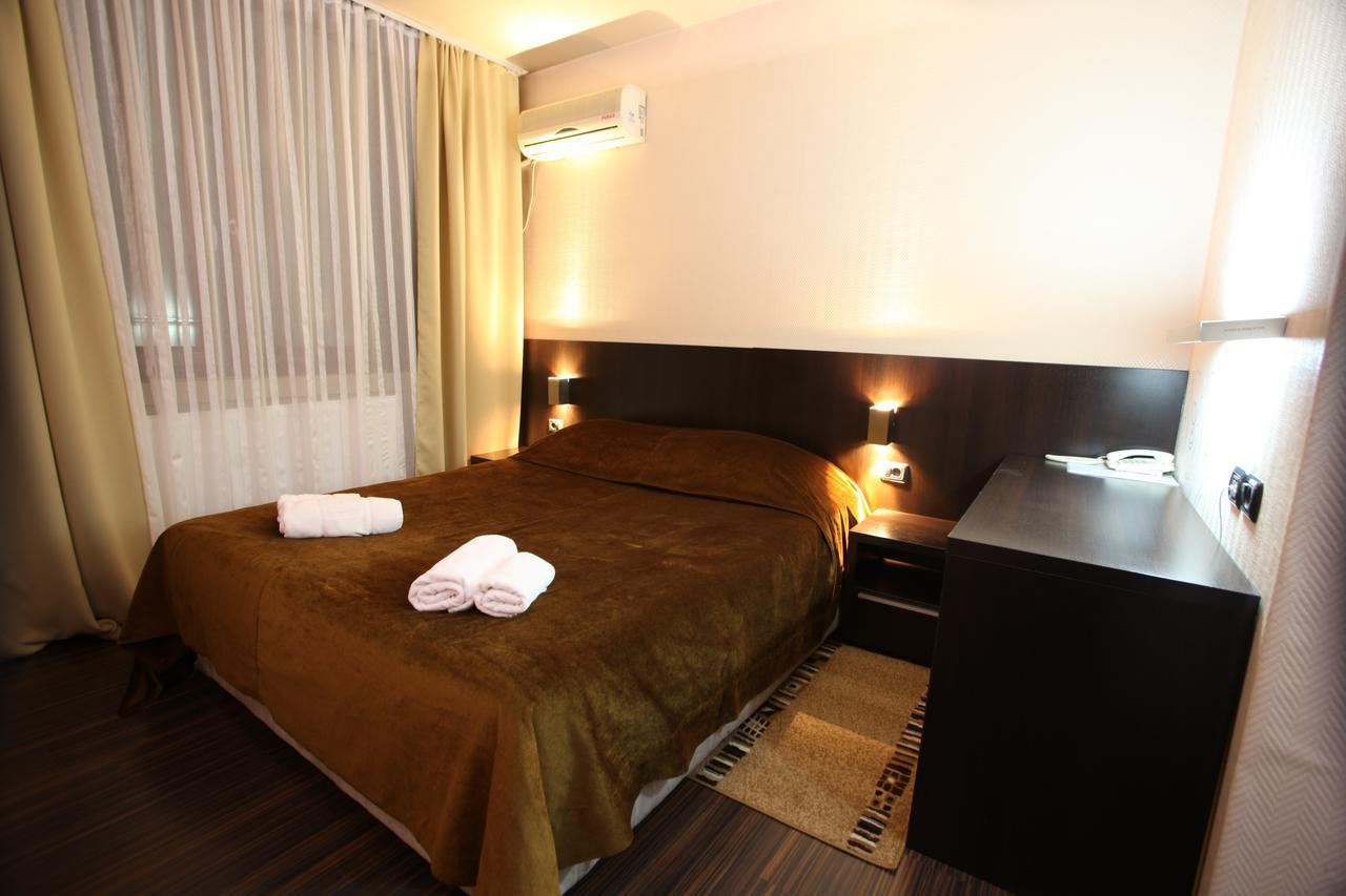 Hotel Petrus Paracin Exterior photo