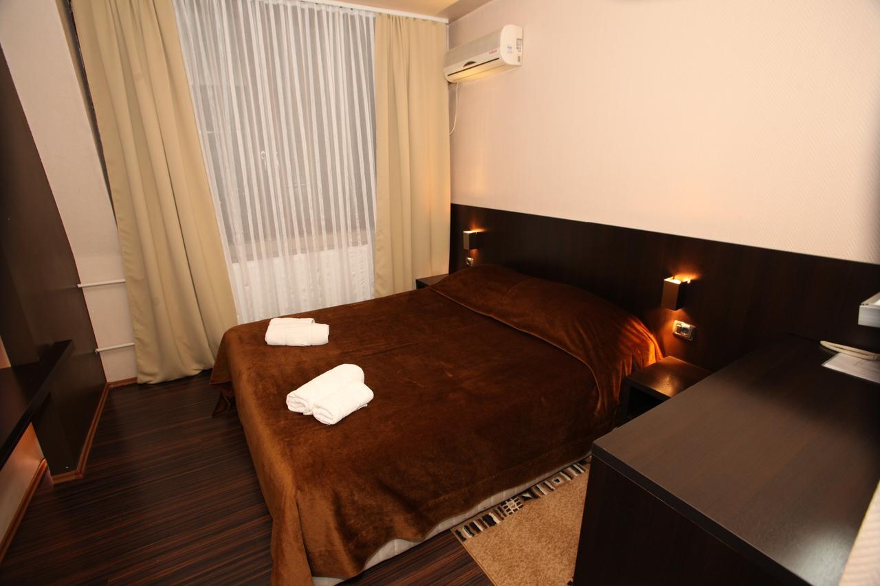 Hotel Petrus Paracin Exterior photo