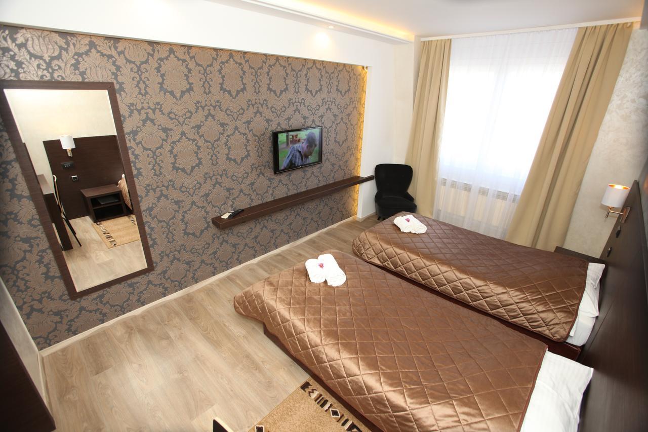 Hotel Petrus Paracin Exterior photo