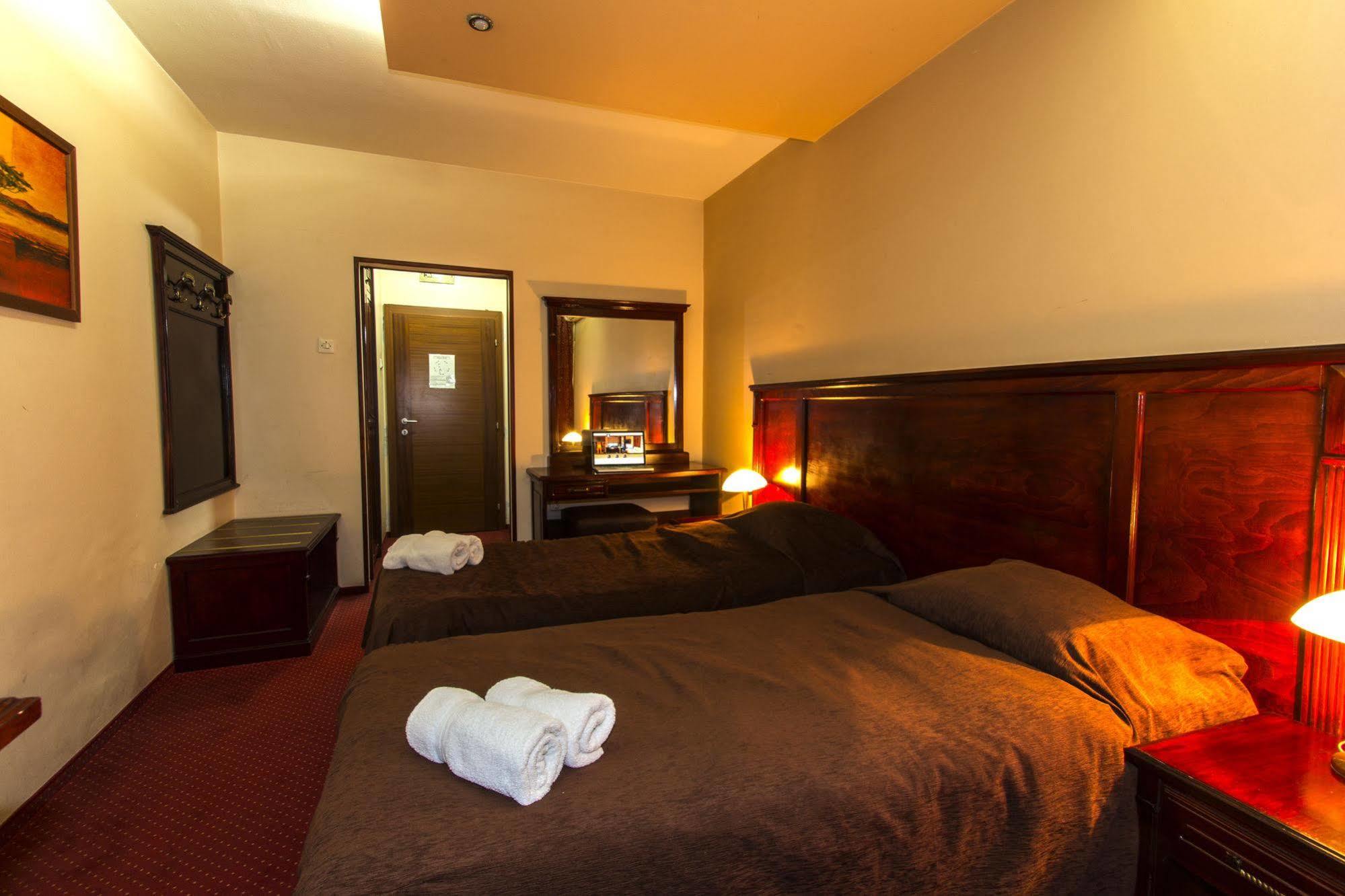 Hotel Petrus Paracin Exterior photo