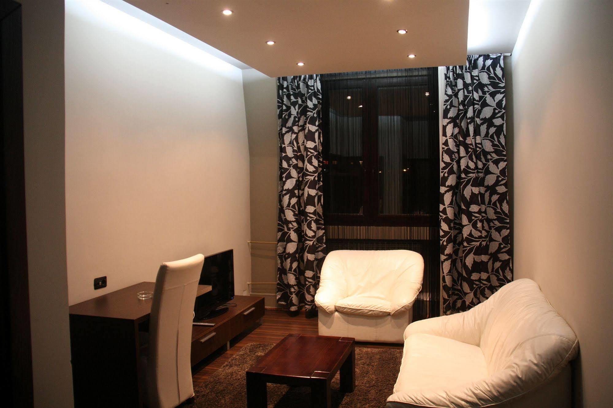 Hotel Petrus Paracin Exterior photo